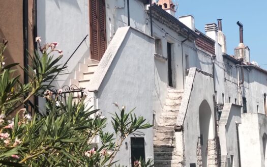 Casa indipendente su due livelli