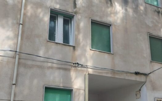 Appartamento ristrutturato con vista mare a San Menaio
